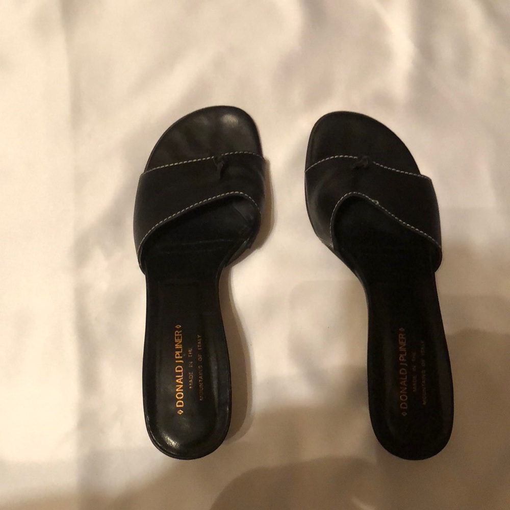 Donald J Pliner Leather Sandals